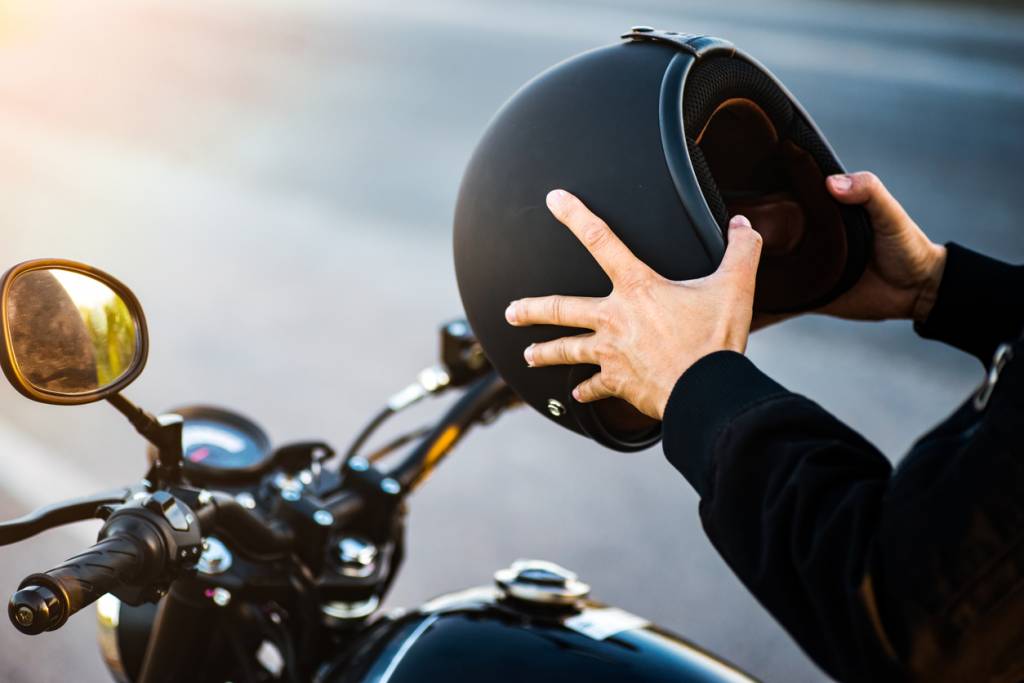Casque moto, équipement de sécurité pour motard
